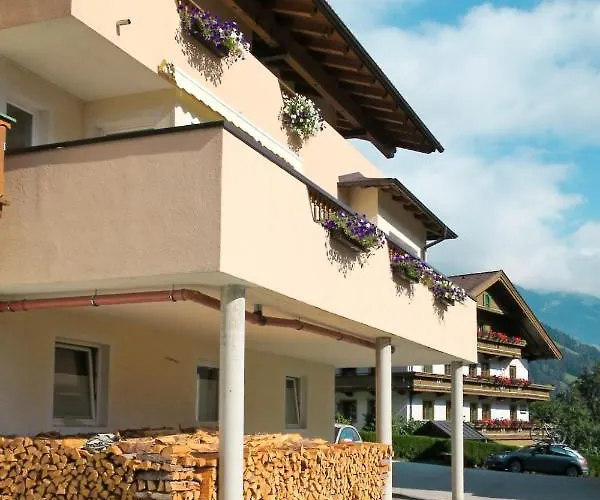 Holaus By Interhome Lägenhet